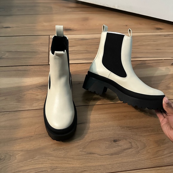 The Marie Chelsea bootie endured a comfortable slip on - Picture 3 of 3
